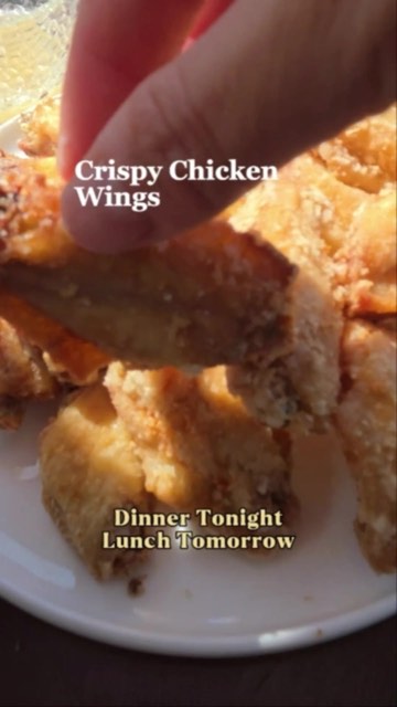 Crispy wings + lemon-pepper dip